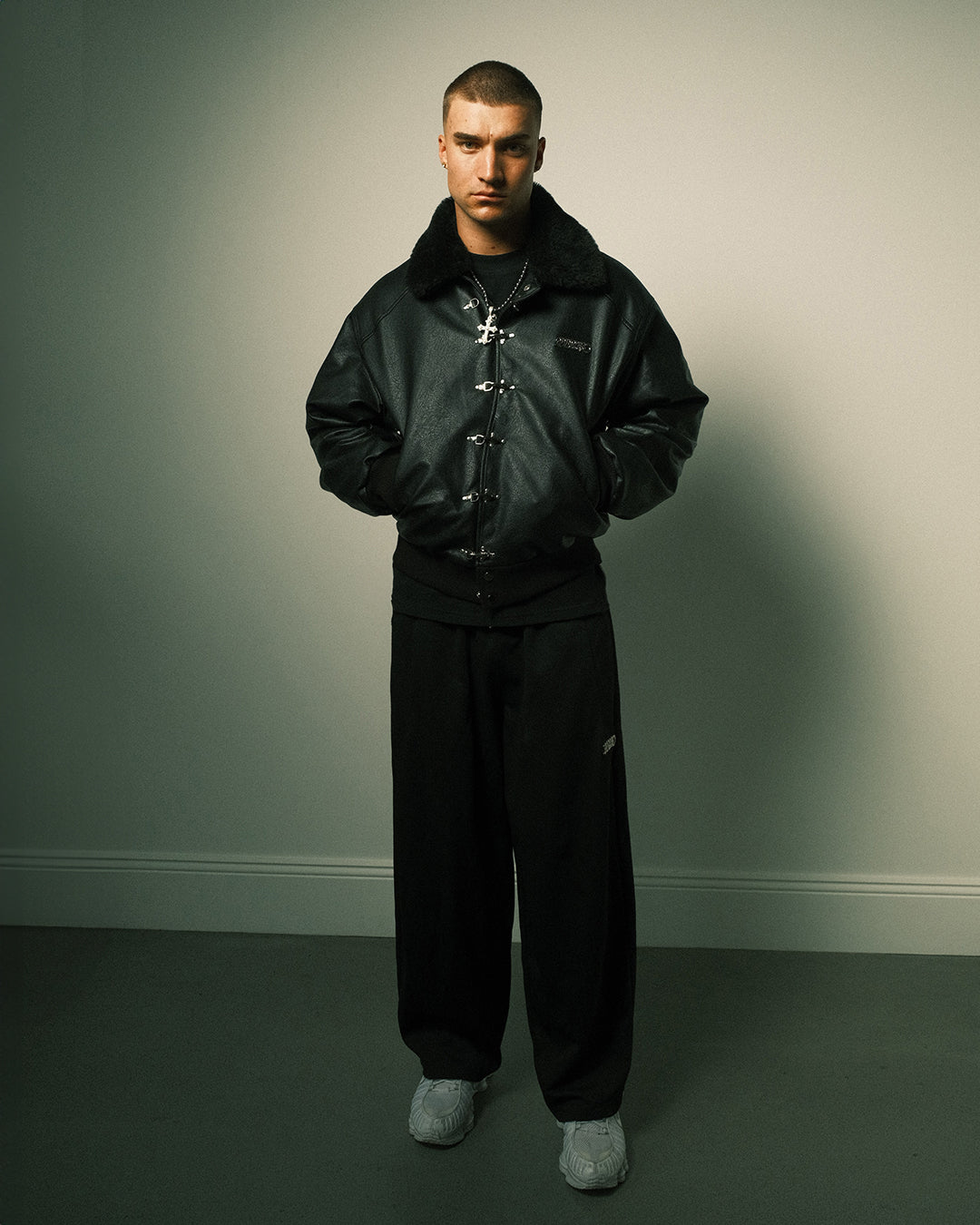 WMO Clasp Jacket - Black